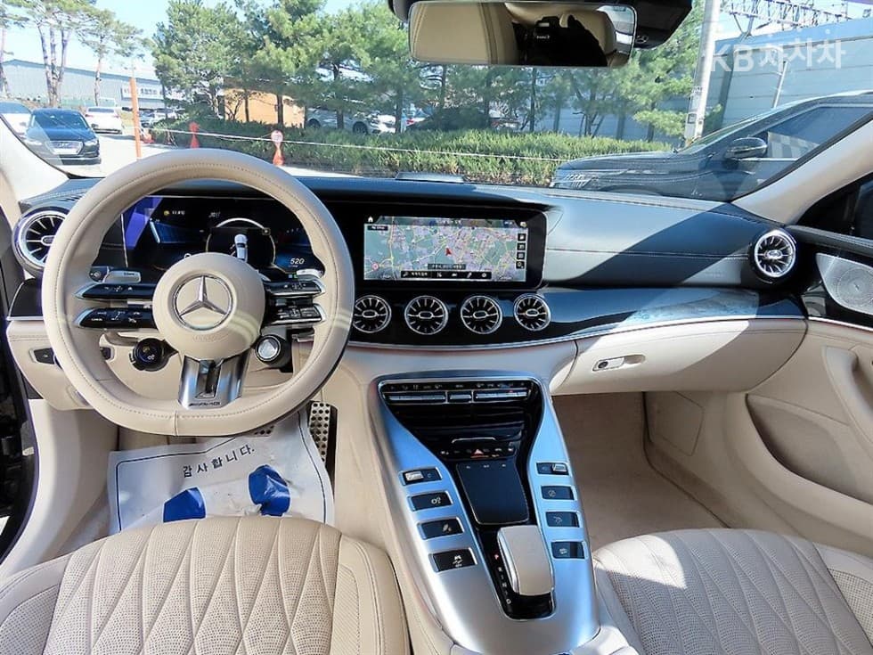 Mercedes-Benz AMG GTGT 4door 43 4MATIC+ Standard - 7