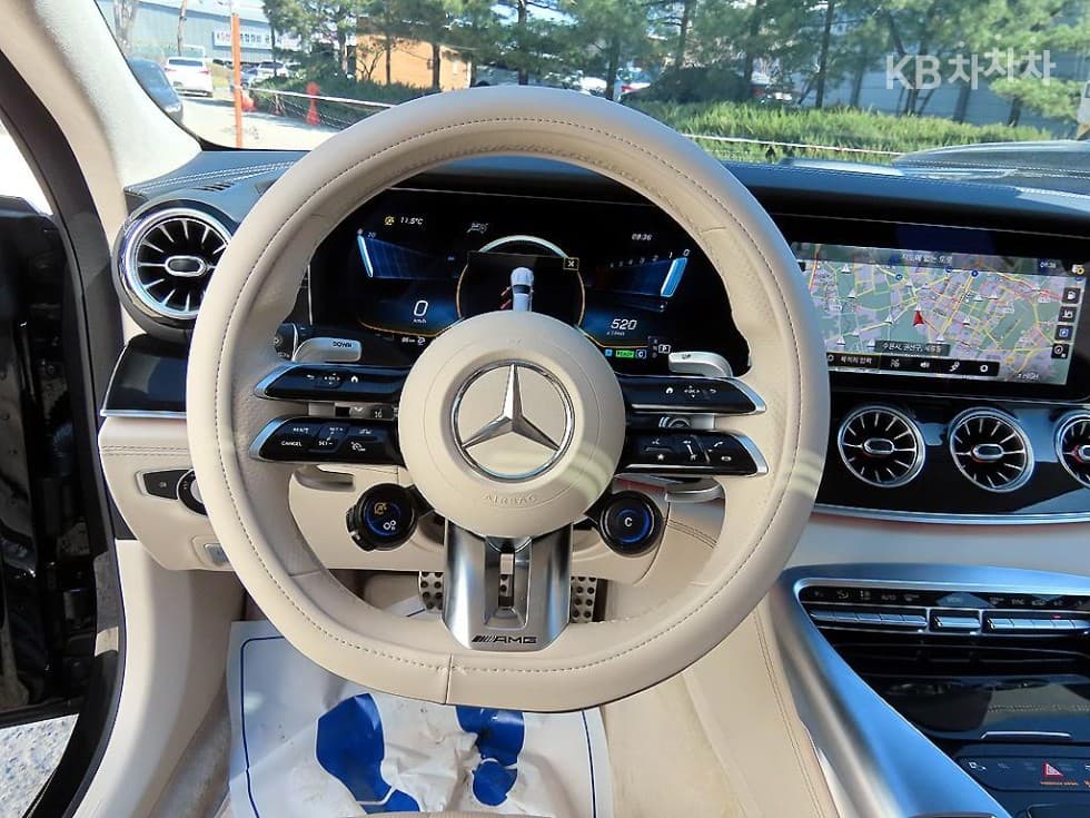 Mercedes-Benz AMG GTGT 4door 43 4MATIC+ Standard - 8