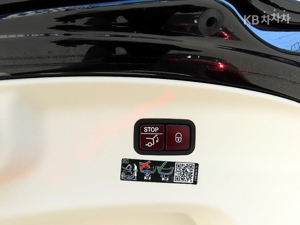 Mercedes-Benz AMG GTGT 4door 43 4MATIC+ Standard - 15