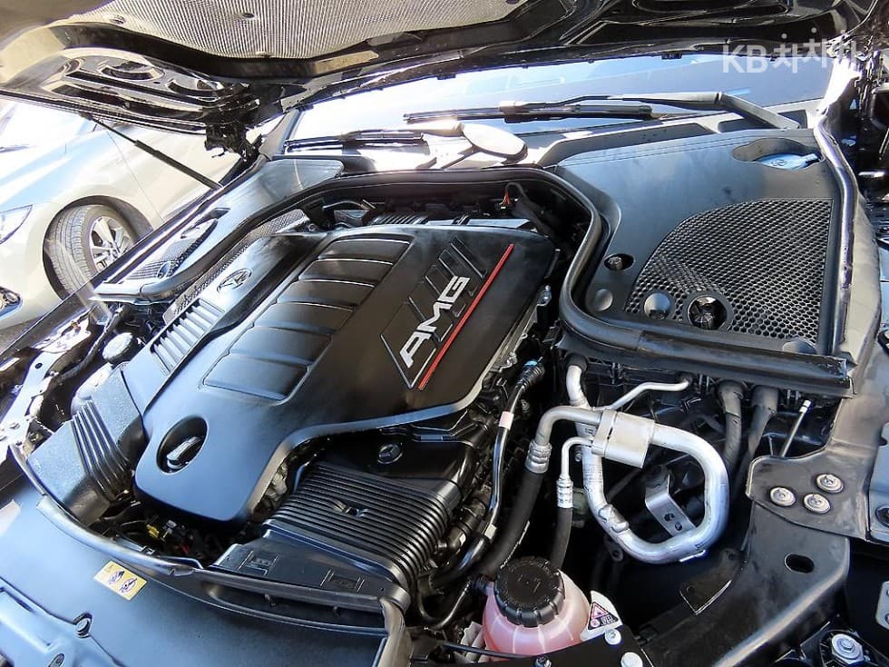 Mercedes-Benz AMG GTGT 4door 43 4MATIC+ Standard - 19