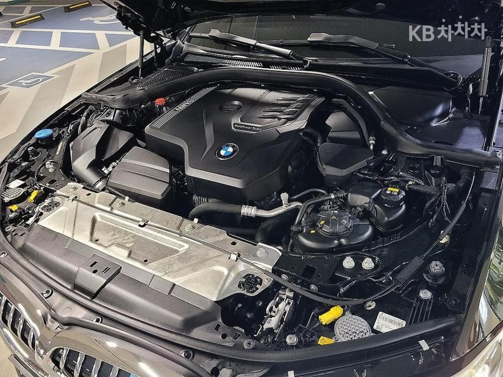 BMW 3 Series (G20)320i Touring Luxury Line - 19