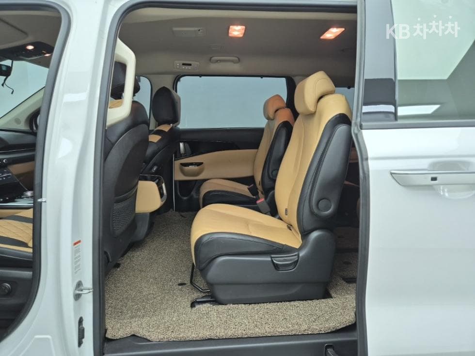 Kia Carnival 4th generationG3.5 GDI 9-seater Noblesse - 12