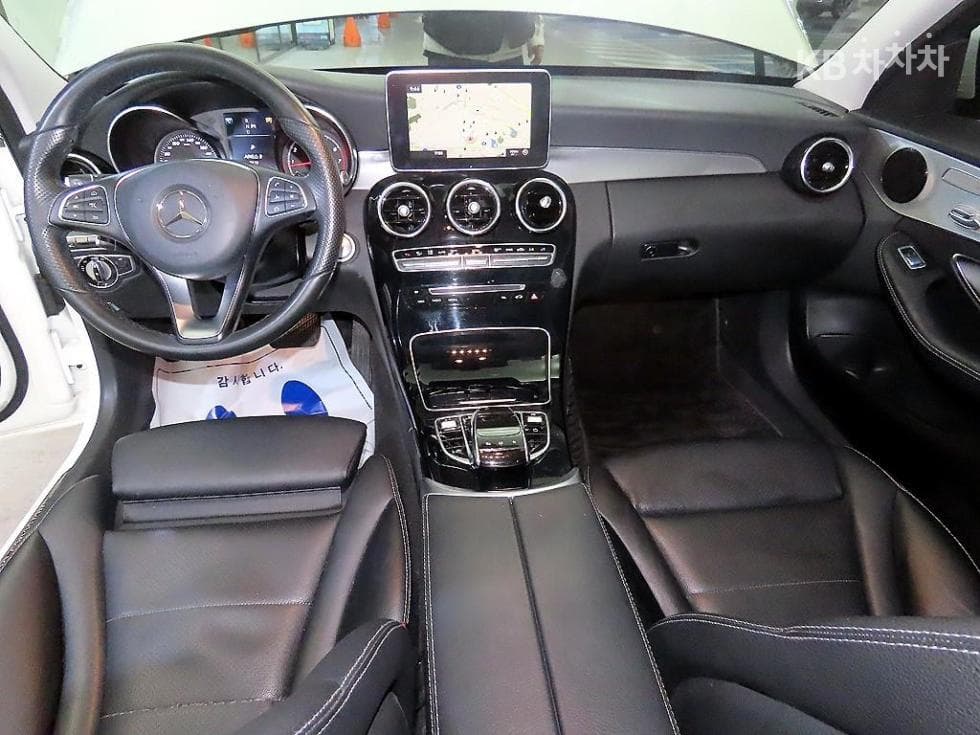Mercedes-Benz The New (facelift) C-ClassC200 Avantgarde W205 - 10