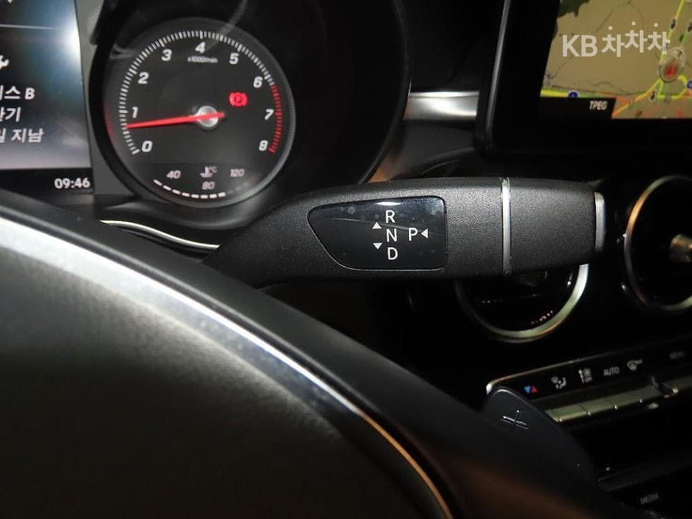 Mercedes-Benz The New (facelift) C-ClassC200 Avantgarde W205 - 12