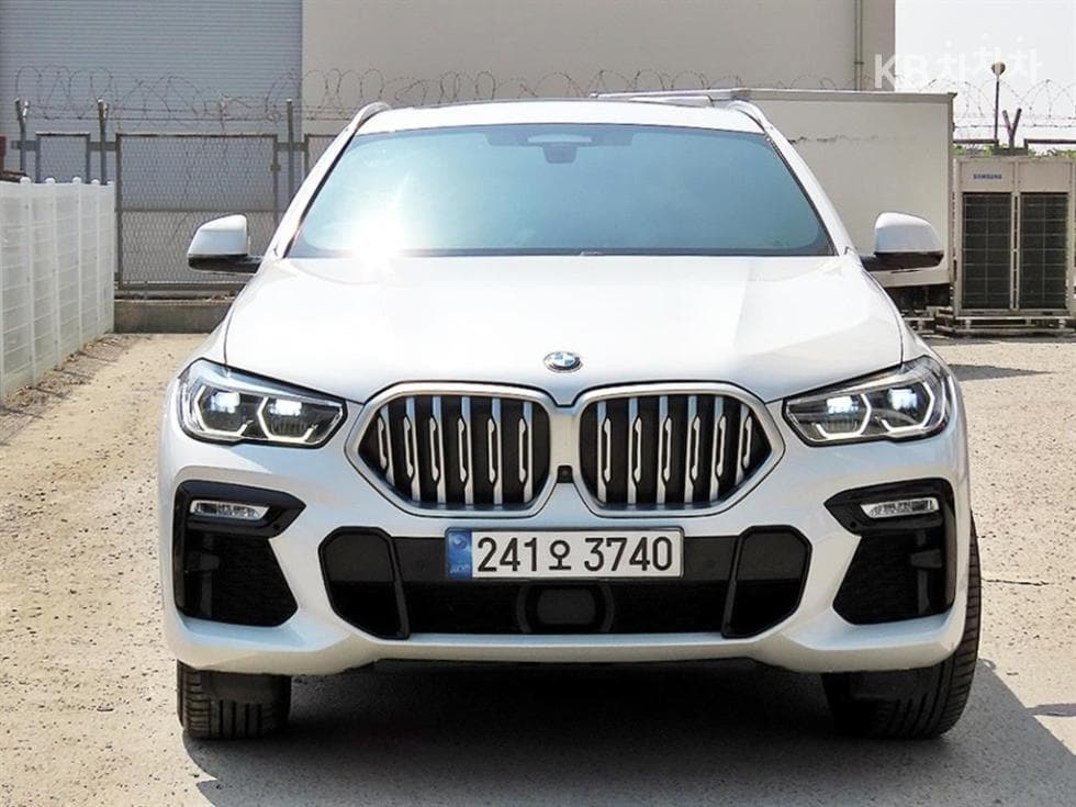 BMW X6(G06)xDrive 40i M Sport Package