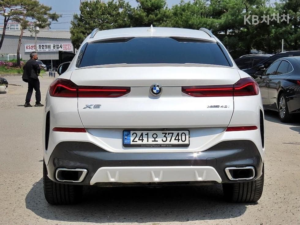 BMW X6(G06)xDrive 40i M Sport Package - 4