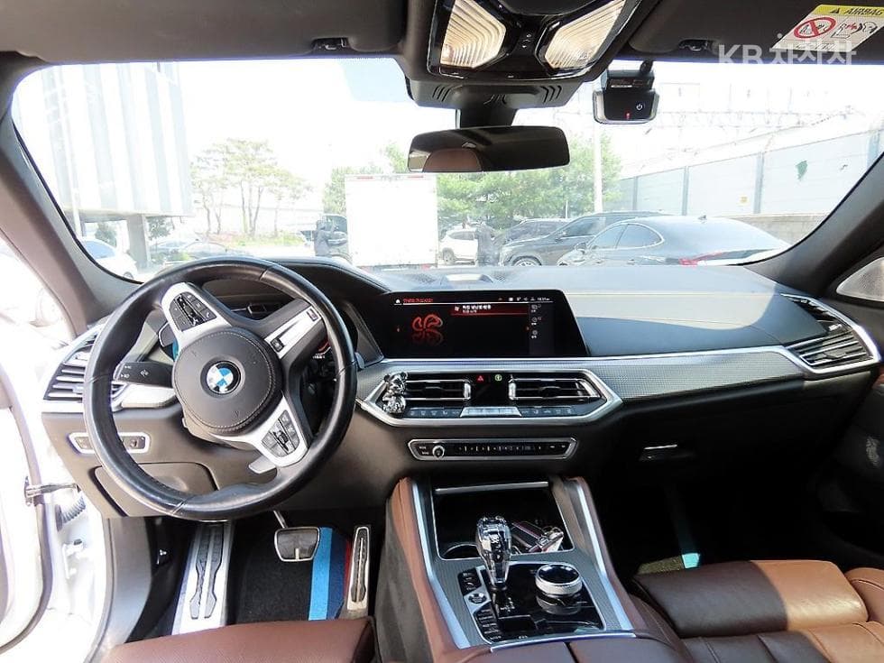 BMW X6(G06)xDrive 40i M Sport Package - 7