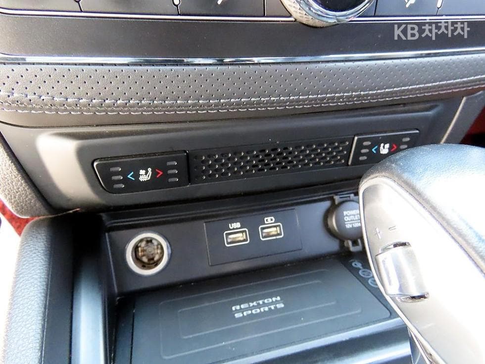 KG Mobility The New (facelift) Rexton Sports Khan2.2 4WD 익스페디션 - 12