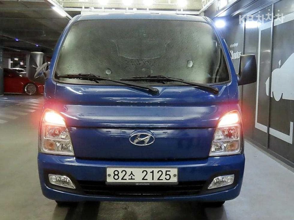 Hyundai Porter 2Extra Long Double Cab CRDi Smart - 2