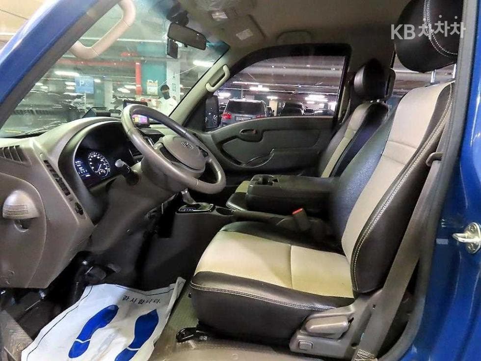 Hyundai Porter 2Extra Long Double Cab CRDi Smart - 7