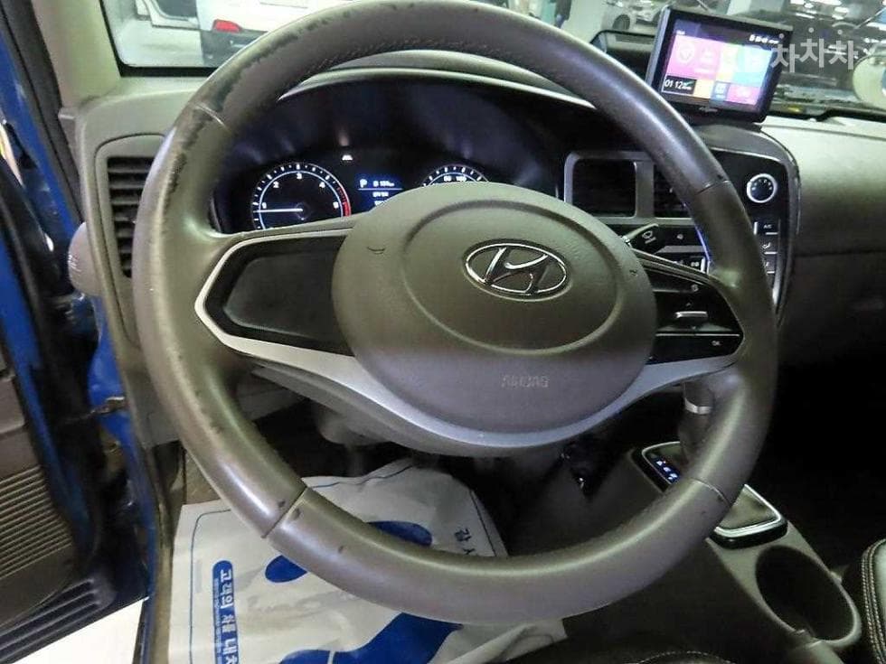Hyundai Porter 2Extra Long Double Cab CRDi Smart - 9