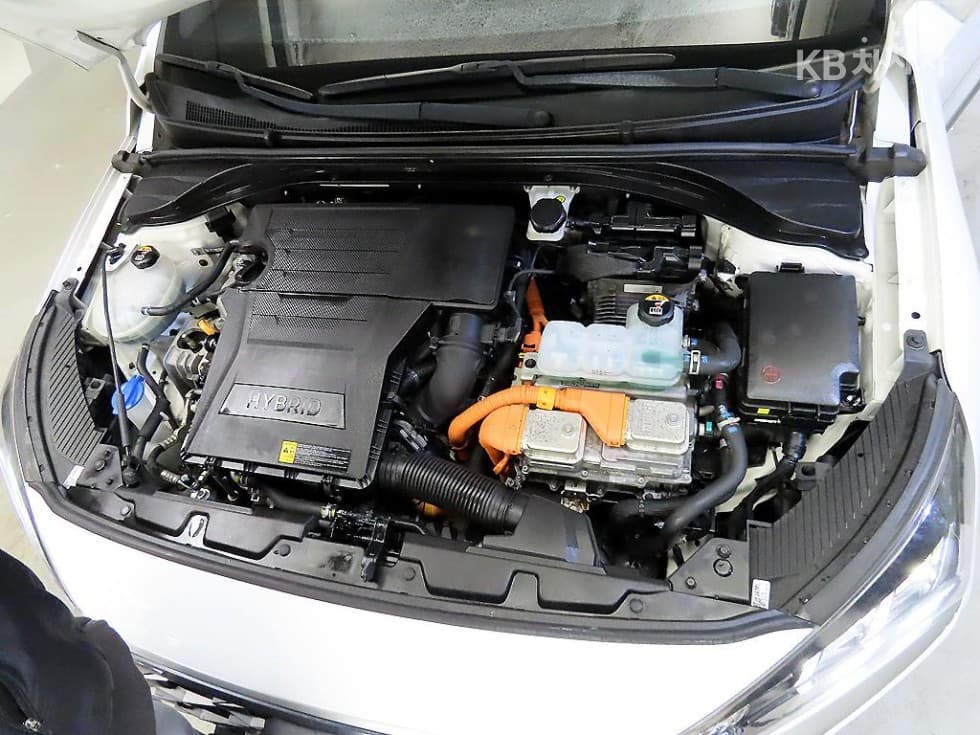 Hyundai The New (facelift) IONIQ (Original Model)Q - 18