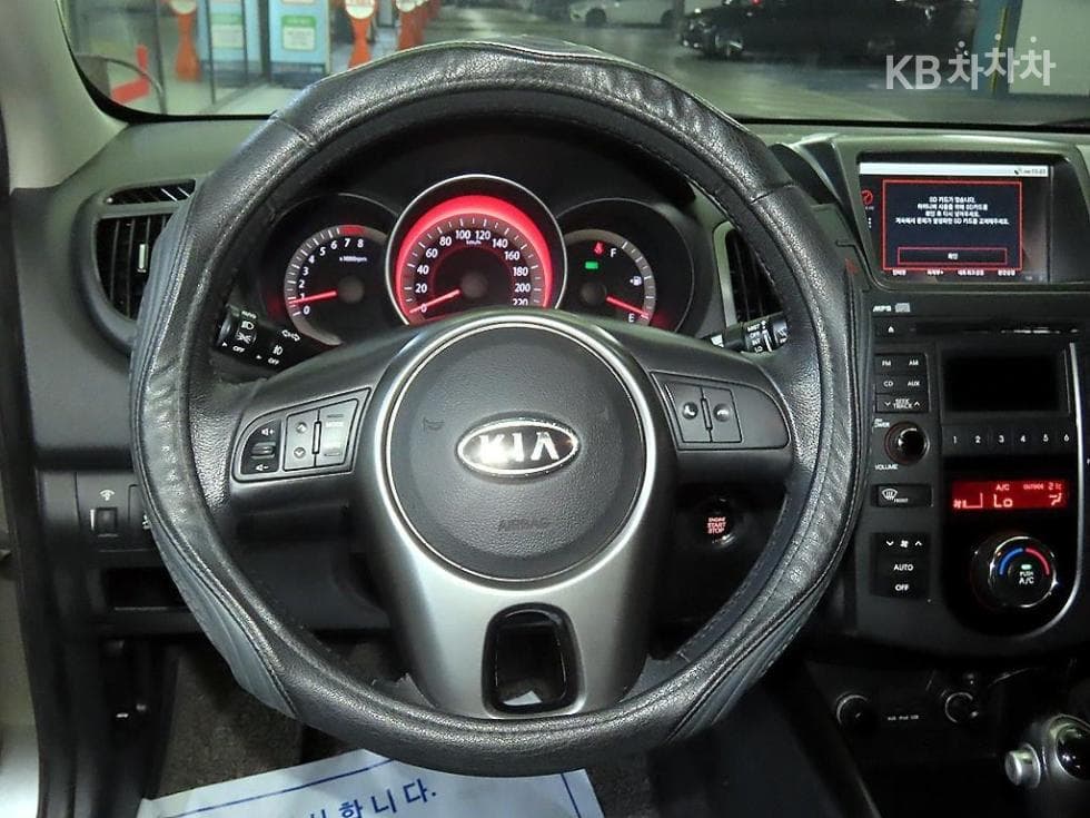 Kia Forte1.6 GDI Luxury Eco (economy trim)Plus - 8
