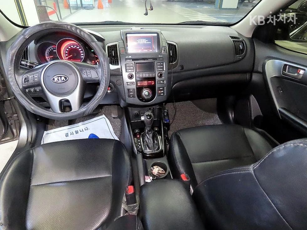 Kia Forte1.6 GDI Luxury Eco (economy trim)Plus - 10