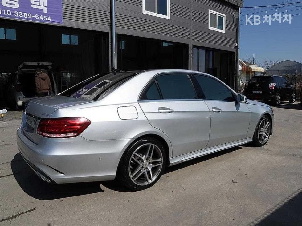 Mercedes-Benz New E-ClassE350 블루텍 4매틱 W212 - 3