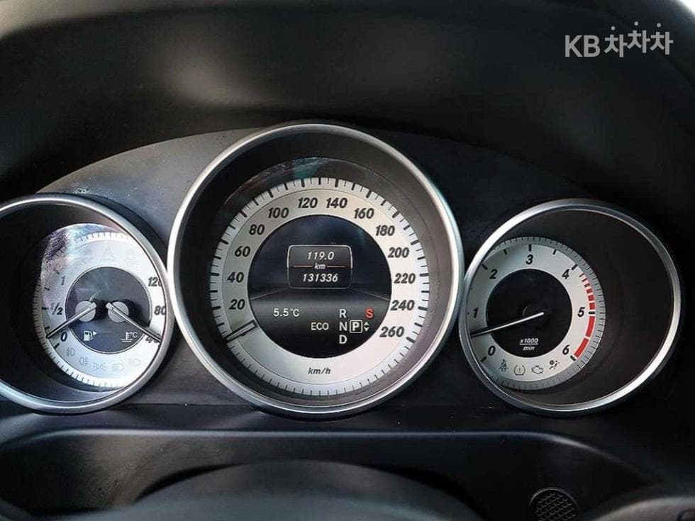Mercedes-Benz New E-ClassE350 블루텍 4매틱 W212 - 9