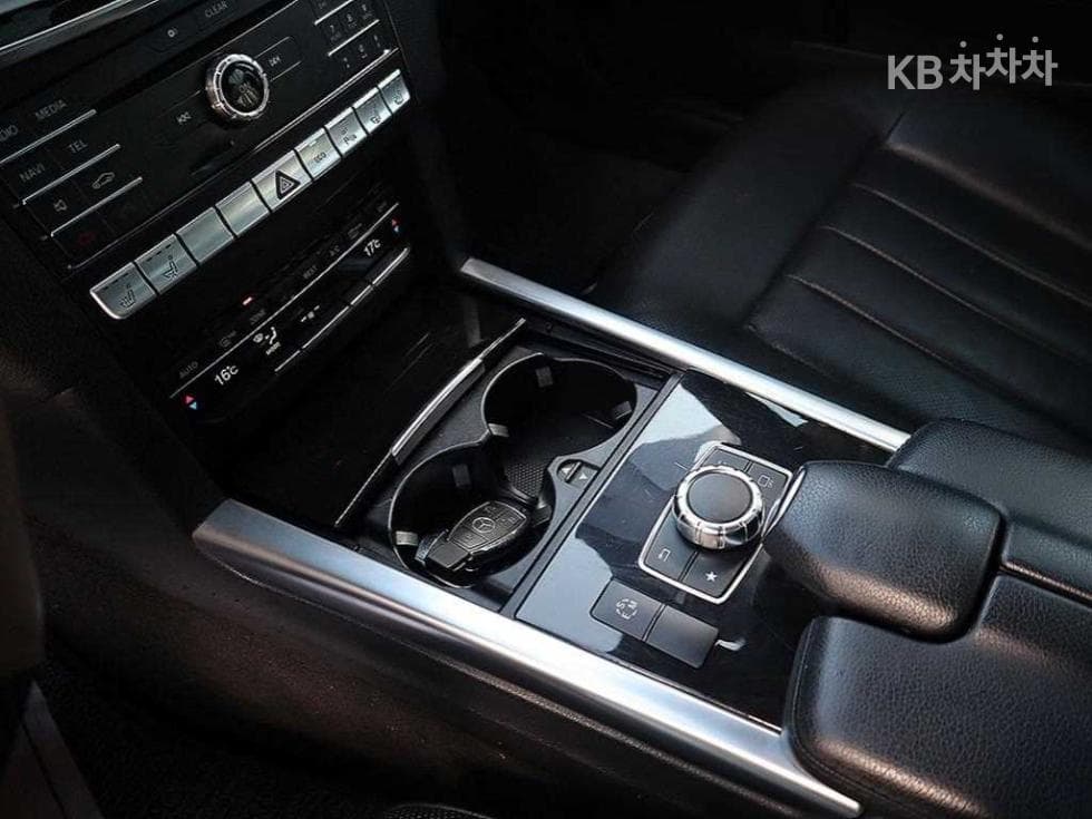 Mercedes-Benz New E-ClassE350 블루텍 4매틱 W212 - 12