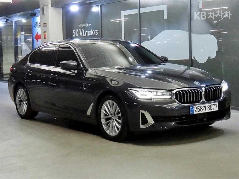 BMW 올New5 Series (G30) 523d xDrive Luxury - Image 1