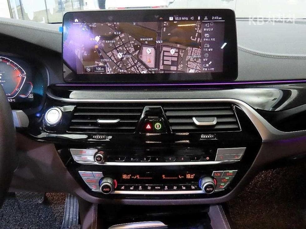 BMW 올New5 Series (G30)523d xDrive Luxury - 11