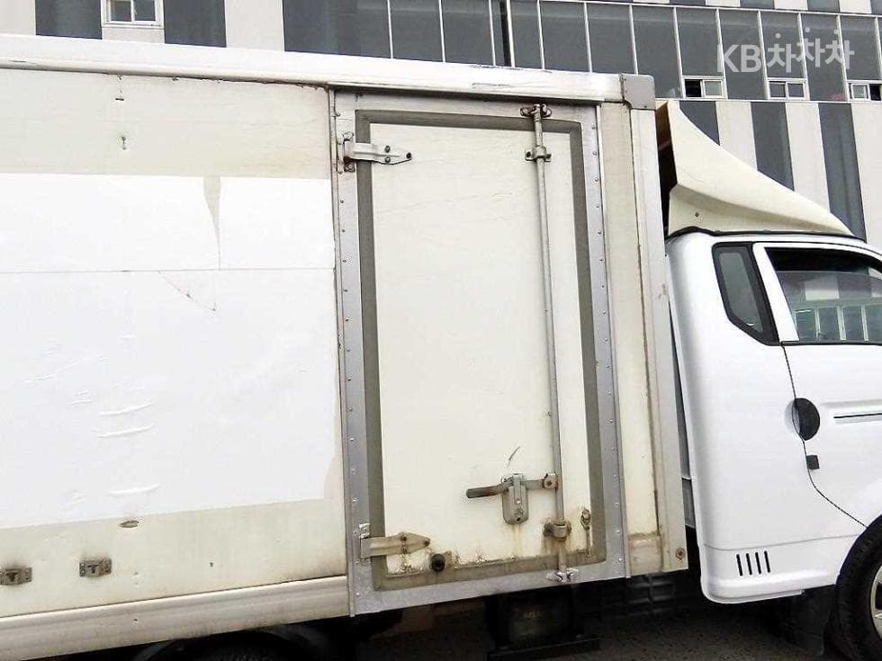 Hyundai Porter 2Extra Long Super Cab CRDi DLX Standard - 6