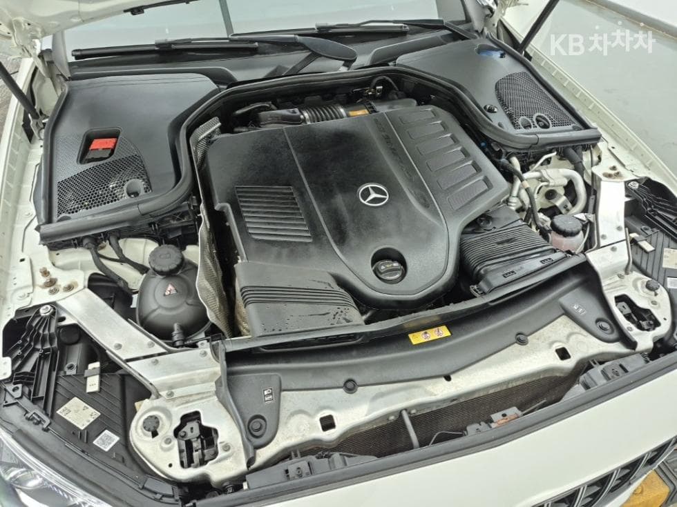 Mercedes-Benz E-Class (W213)E450 4MATIC Coupe Standard - 6