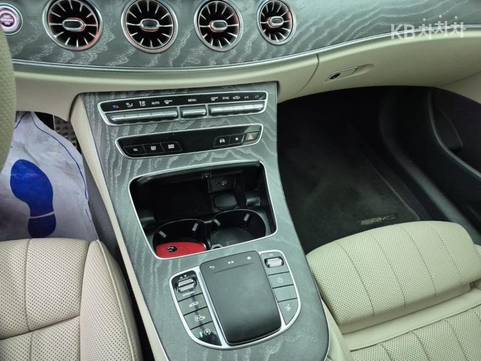 Mercedes-Benz E-Class (W213)E450 4MATIC Coupe Standard - 10