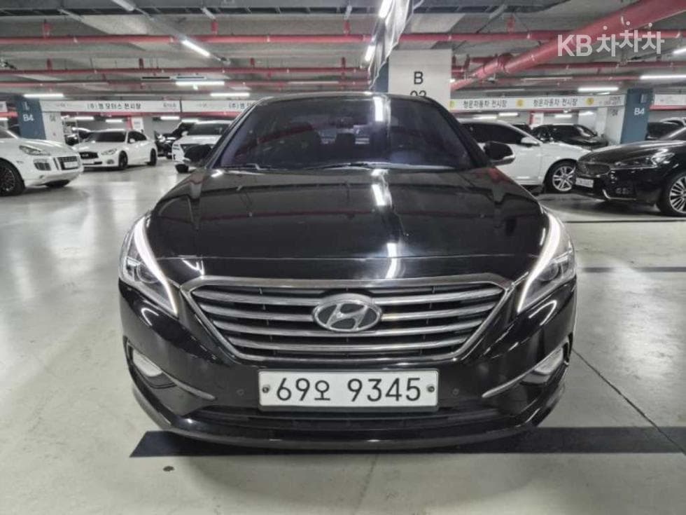 Hyundai Sonata LF2.0 Premium Standard - 2