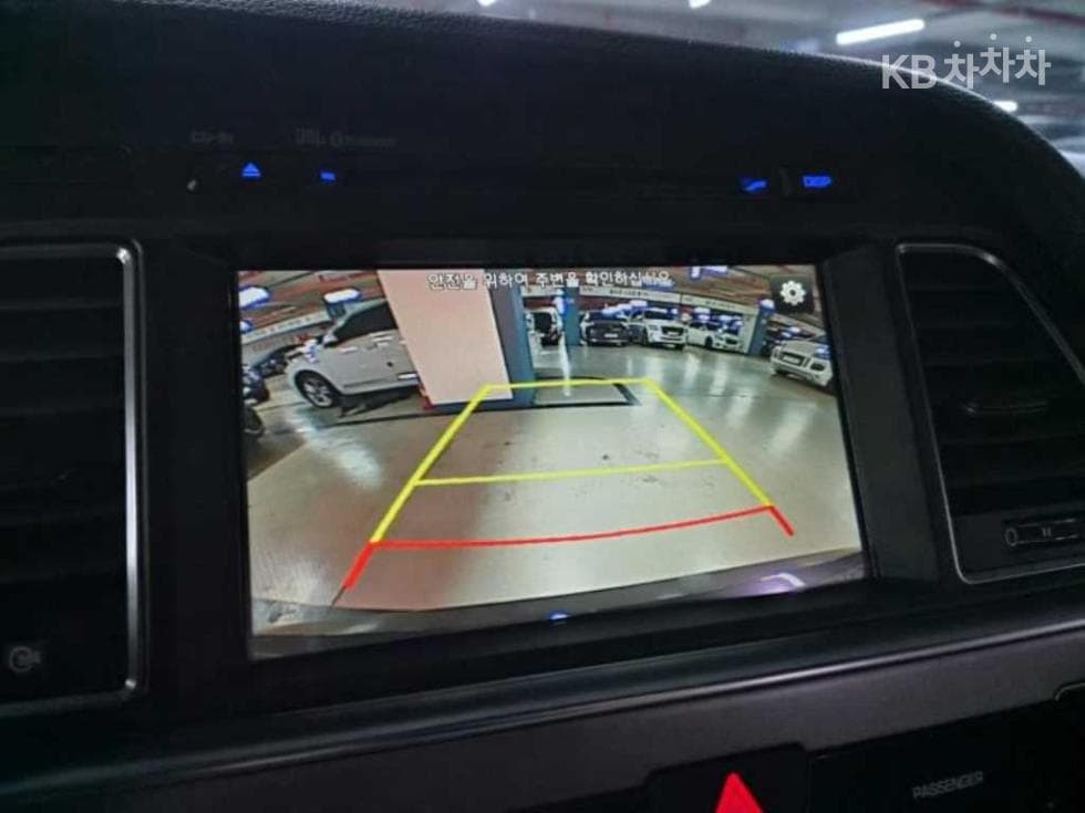 Hyundai Sonata LF2.0 Premium Standard - 9