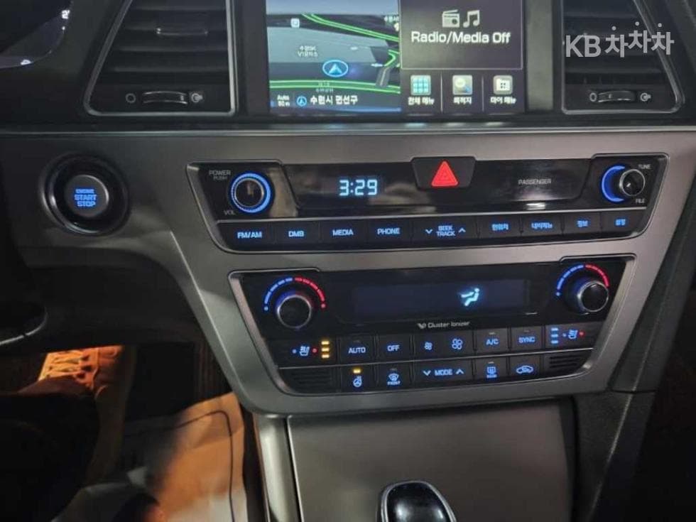 Hyundai Sonata LF2.0 Premium Standard - 10