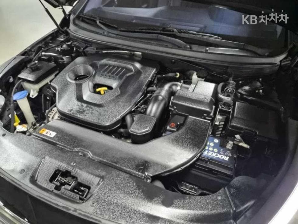 Hyundai Sonata LF2.0 Premium Standard - 17