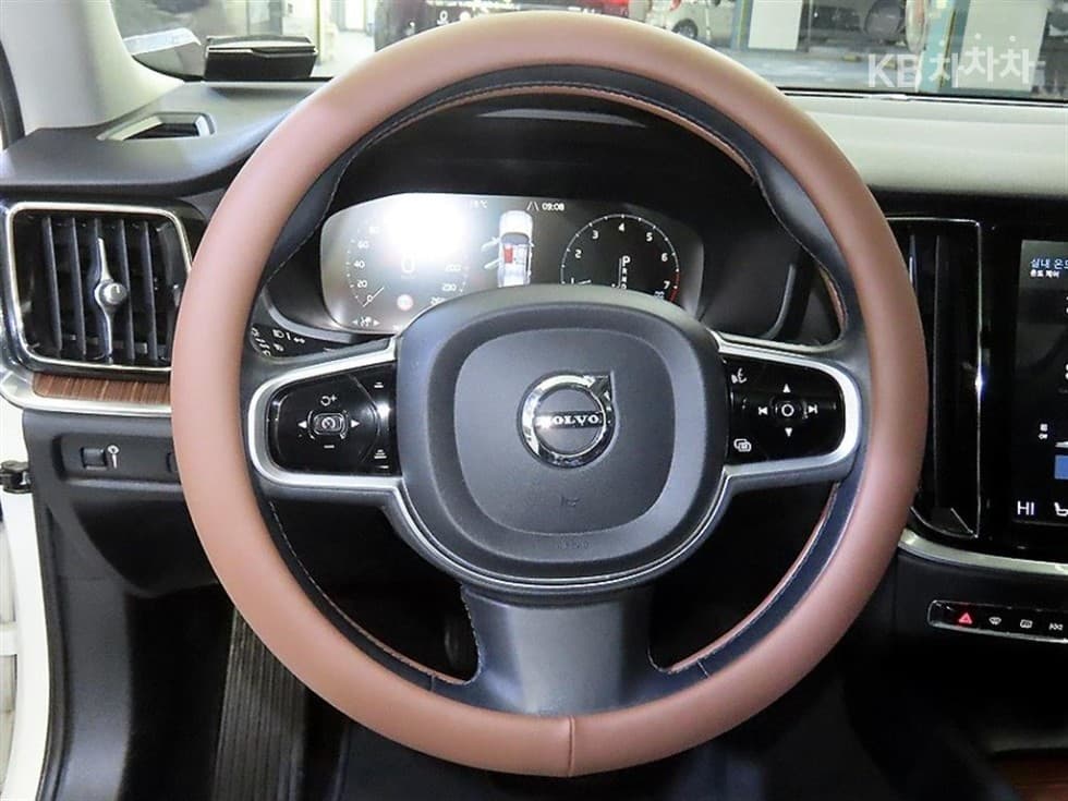 Volvo S60 3rd Gen2.0 T5 Momentum - 8