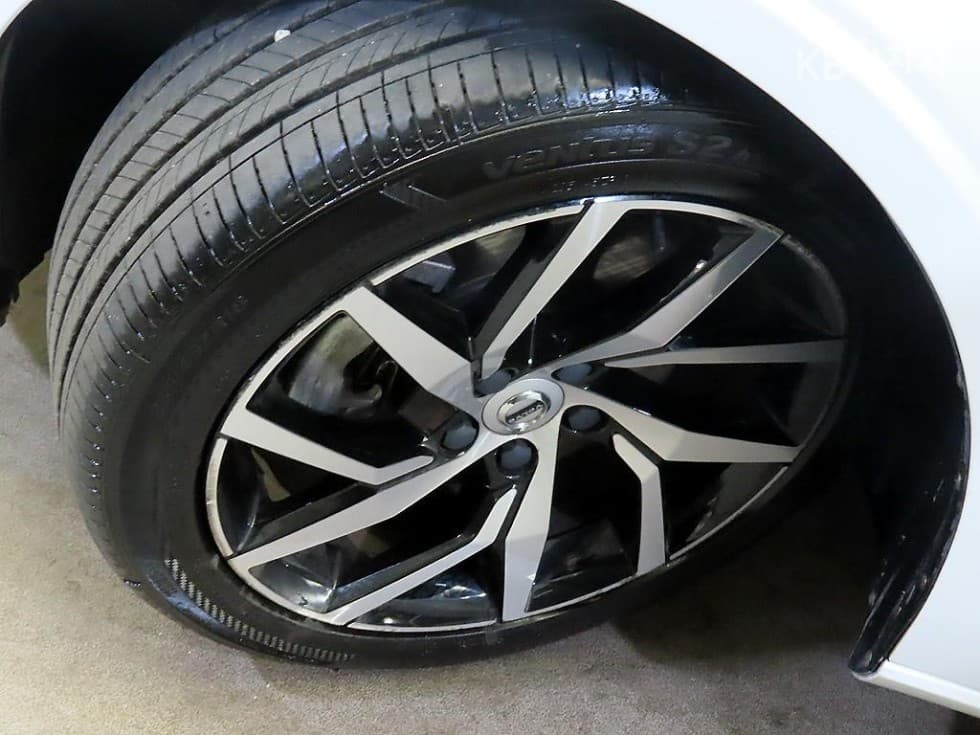 Volvo S60 3rd Gen2.0 T5 Momentum - 19