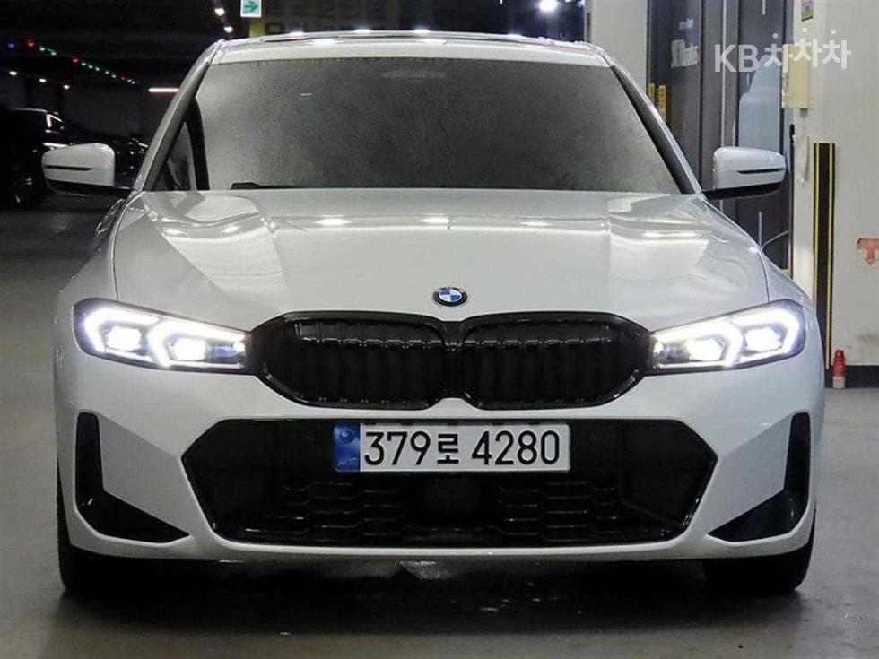 BMW 3 Series (G20) 320i M Sport - Image 1