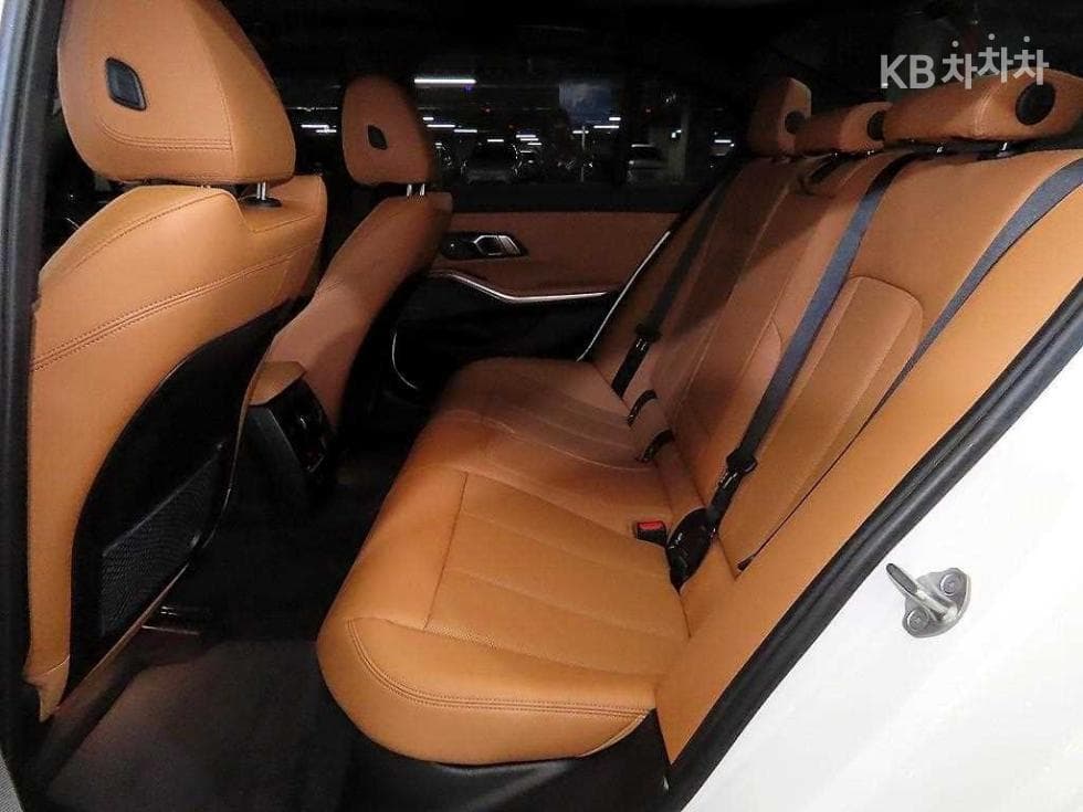 BMW 3 Series (G20)320i M Sport - 7