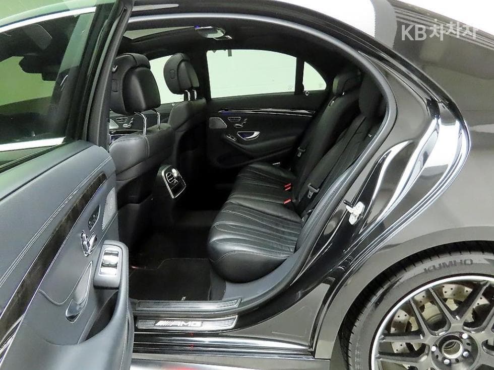 Mercedes-Benz New S-ClassNew S63 AMG 4MATIC Standard - 14