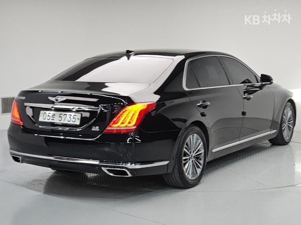 Genesis EQ9003.8 GDI AWD Premium Luxury - 4