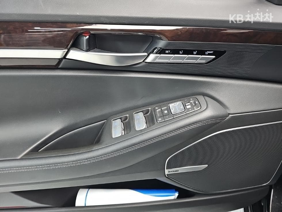 Genesis EQ9003.8 GDI AWD Premium Luxury - 5