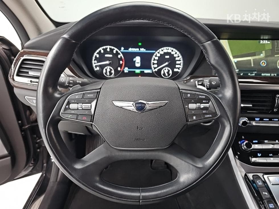 Genesis EQ9003.8 GDI AWD Premium Luxury - 8
