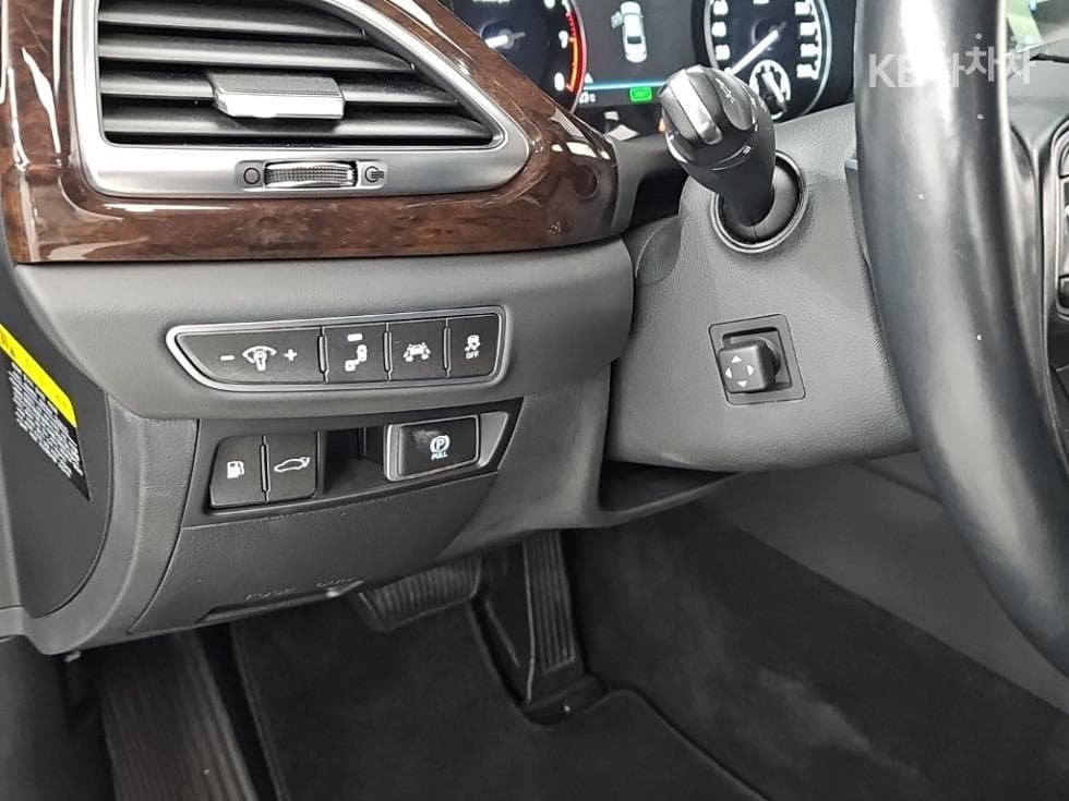 Genesis EQ9003.8 GDI AWD Premium Luxury - 18