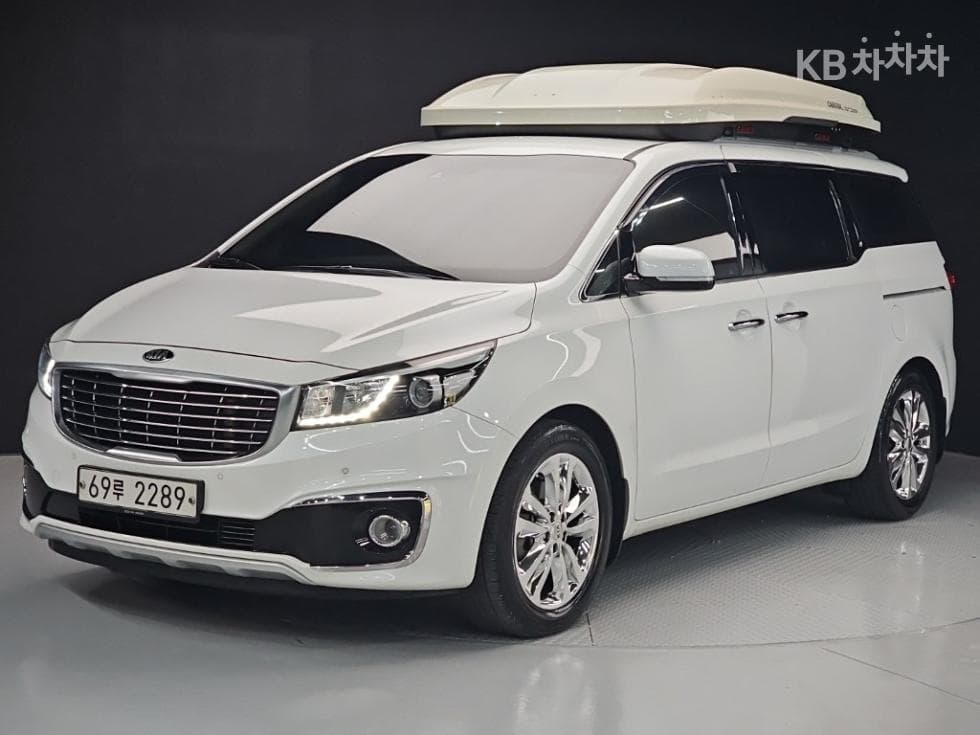 Kia All New Carnival 9-seater 2.2 Diesel Noblesse - Image 1