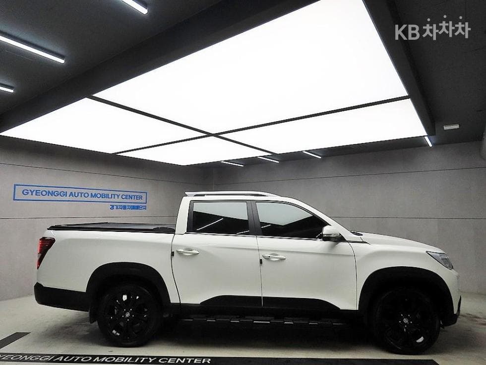 КейДжи Мобилити Rexton Sports Khan2.2 Дизел 파워리프 4x4 와일드 - 2