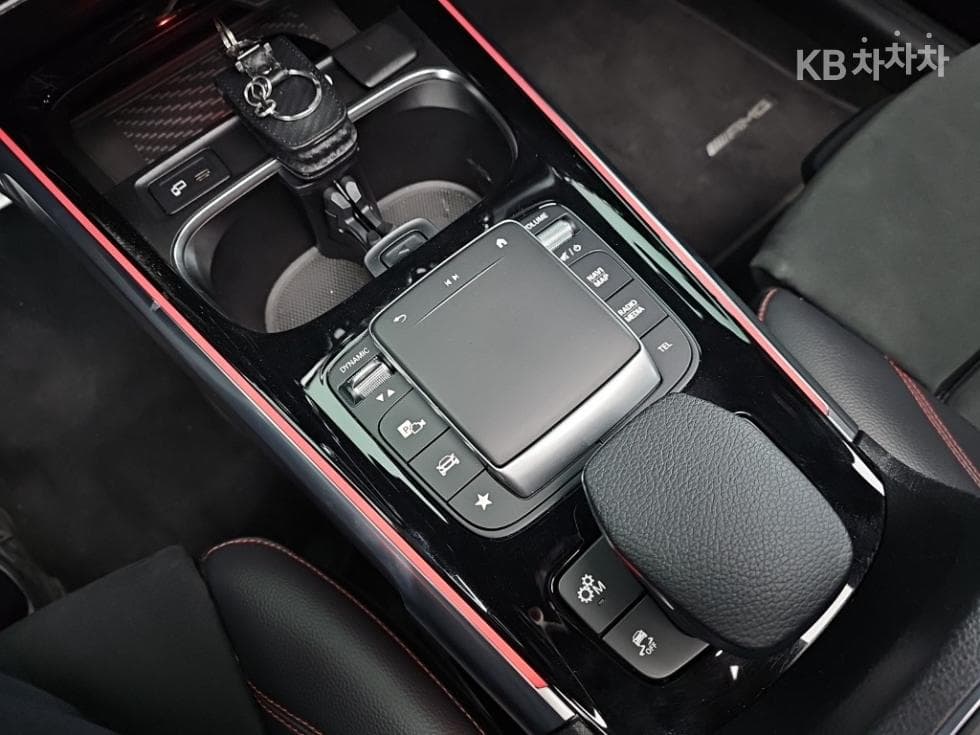 Mercedes-Benz GLB(X247)M-AMG GLB 35 4Matic - 15