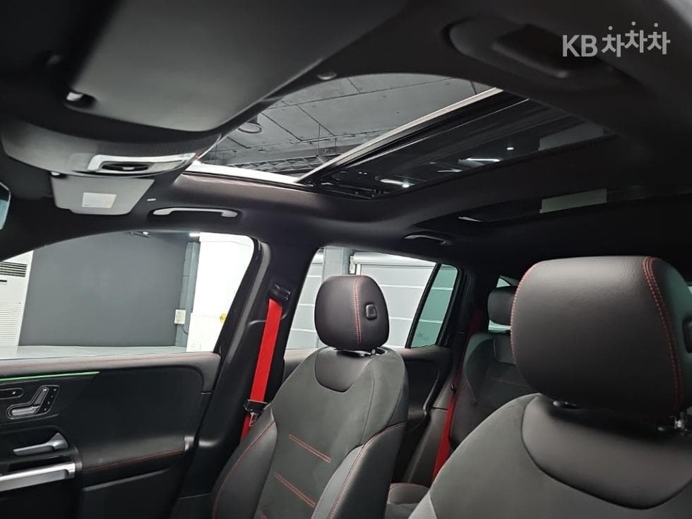Mercedes-Benz GLB(X247)M-AMG GLB 35 4Matic - 19