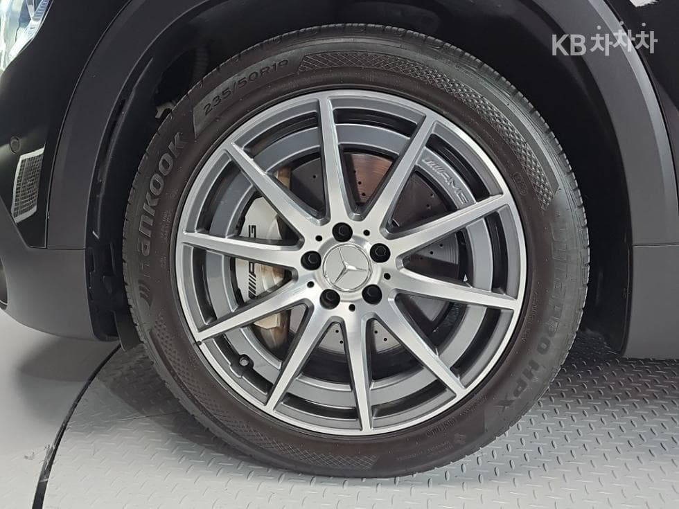 Mercedes-Benz GLB(X247)M-AMG GLB 35 4Matic - 25