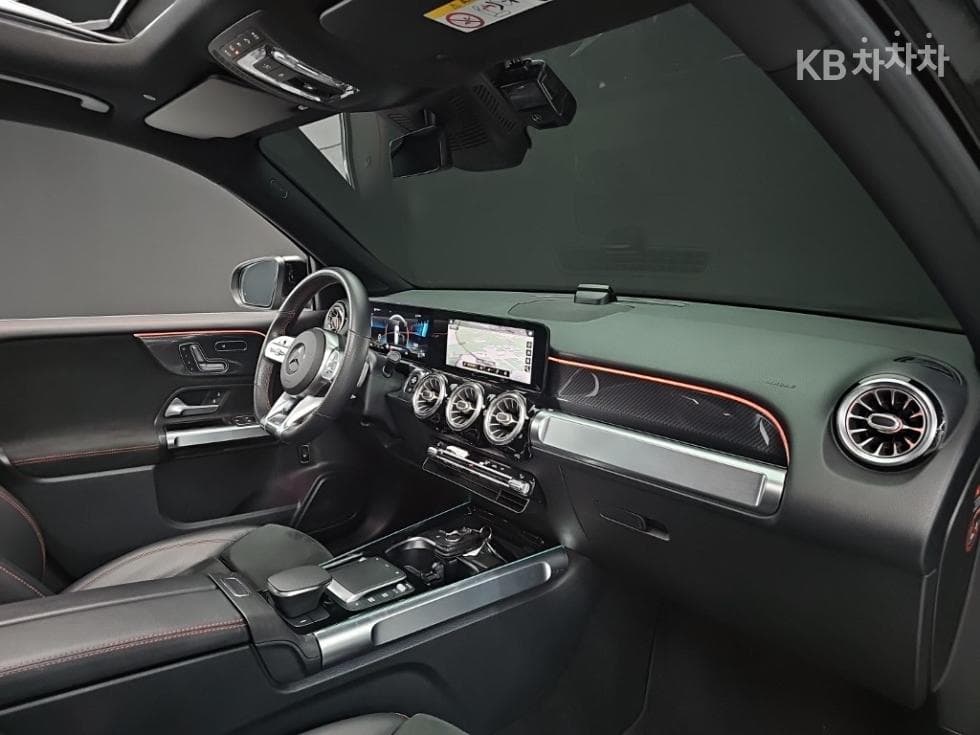 Mercedes-Benz GLB(X247)M-AMG GLB 35 4Matic - 28