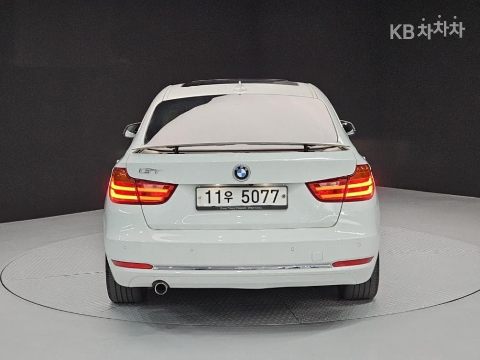 BMW Gran Turismo3 Series GT 320d F34 Luxury - 3