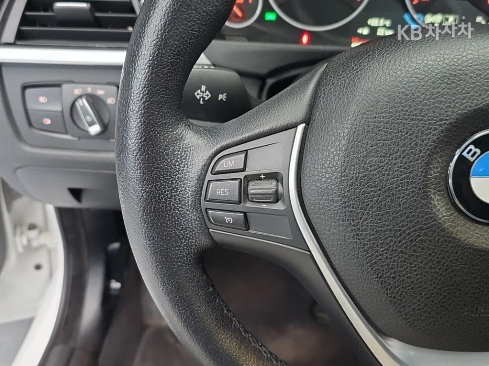 BMW Gran Turismo3 Series GT 320d F34 Luxury - 10