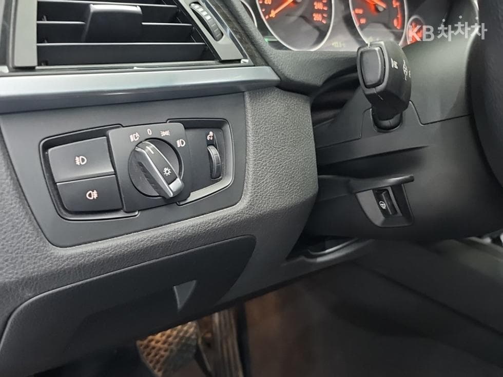 BMW Gran Turismo3 Series GT 320d F34 Luxury - 11