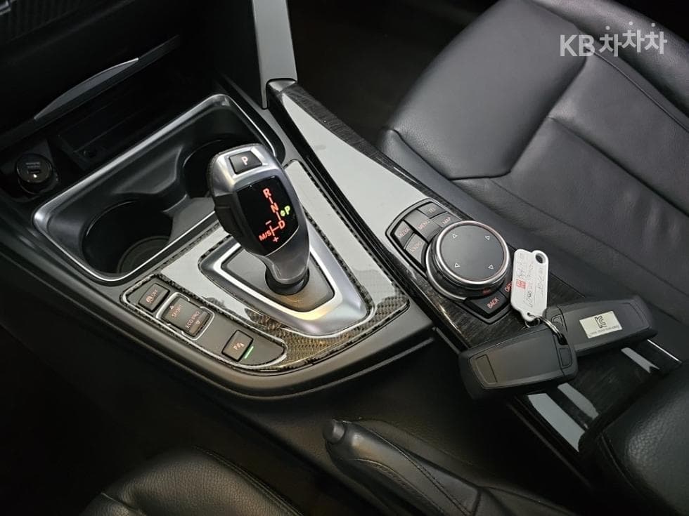 BMW Gran Turismo3 Series GT 320d F34 Luxury - 15
