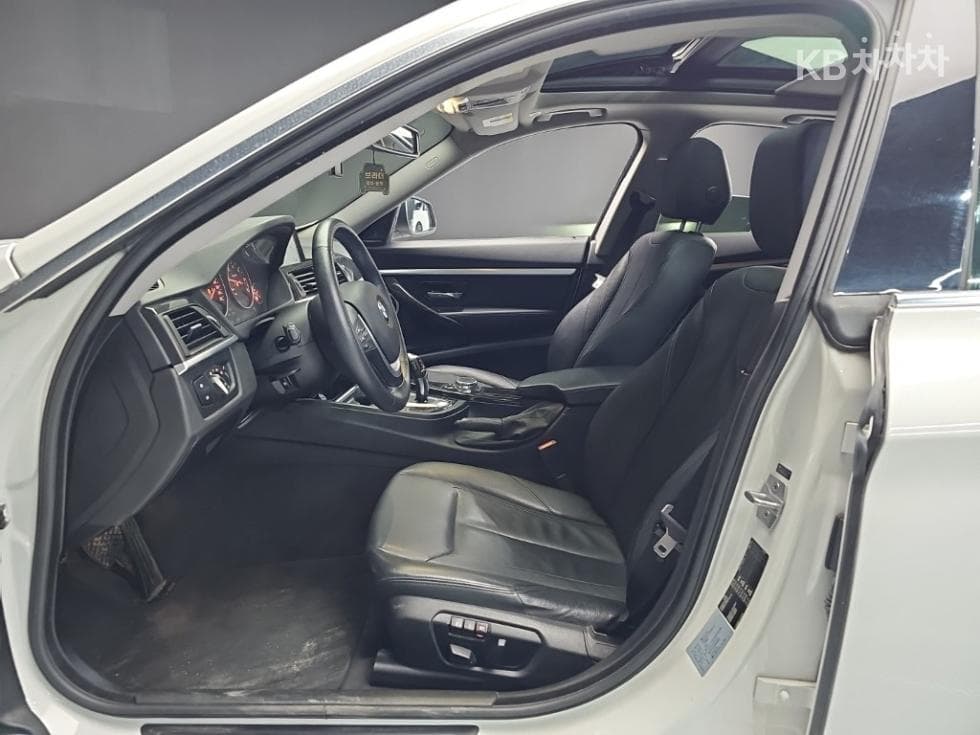 BMW Gran Turismo3 Series GT 320d F34 Luxury - 21